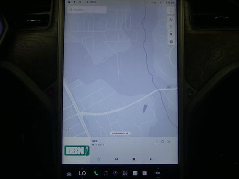Used 2018 Tesla Model S 100D AWD/4WD image 9