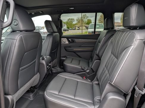 New 2026 Buick Enclave Avenir w/ Super Cruise Package AWD/4WD image 39