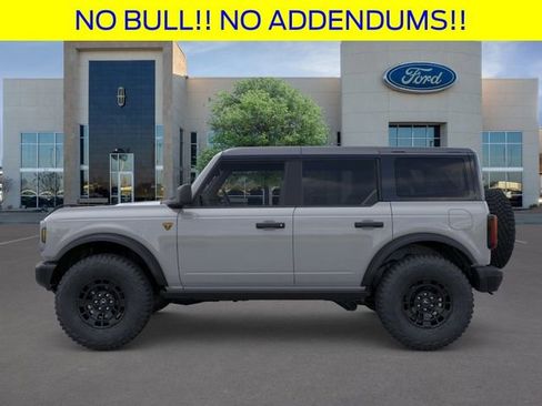 New 2026 Ford Bronco Badlands image 3