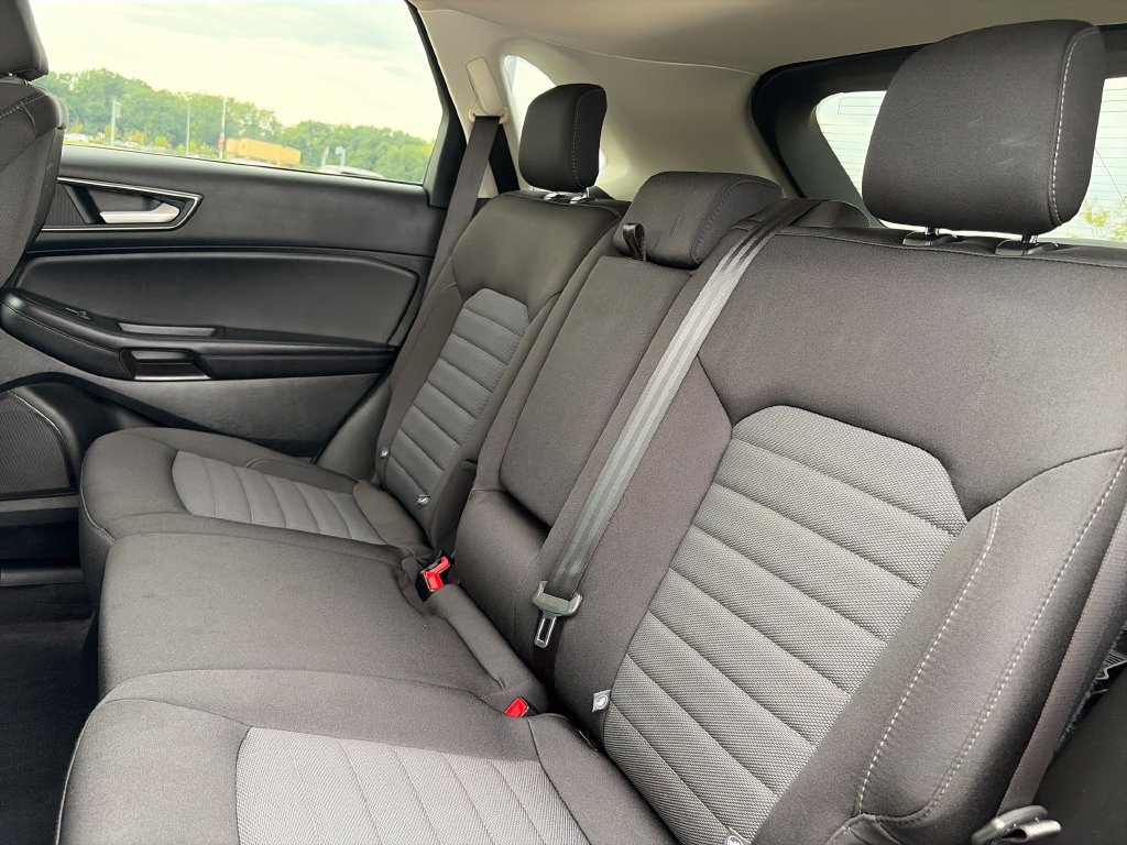 Used 2024 Ford Edge SE w/ Black Appearance Package AWD/4WD image 26