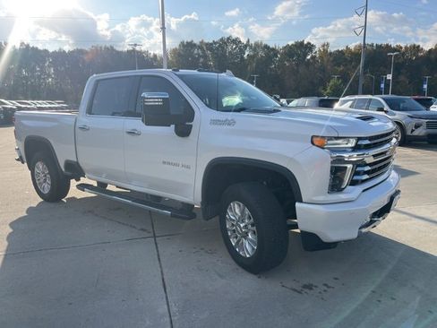 Used 2021 Chevrolet Silverado 2500 High Country w/ Technology Package image 9