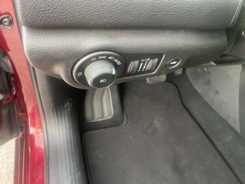 Used 2015 Chrysler 200 S w/ Navigation & Sound Group I image 24