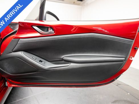 Used 2024 MAZDA MX-5 Miata RF Grand Touring RWD image 26