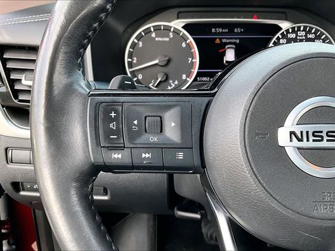 Used 2021 Nissan Rogue SV image 24