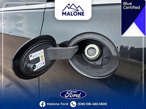 Used 2023 Chrysler Pacifica Touring-L FWD image 18