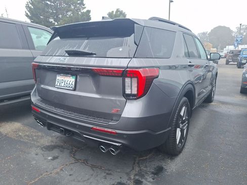 Used 2026 Ford Explorer ST AWD/4WD image 8