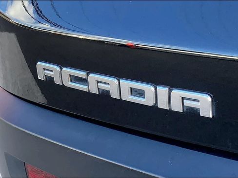 Used 2018 GMC Acadia SLE FWD image 7