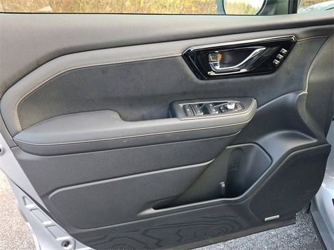 Certified 2025 Subaru Forester Touring w/ Popular Package - Touring image 12