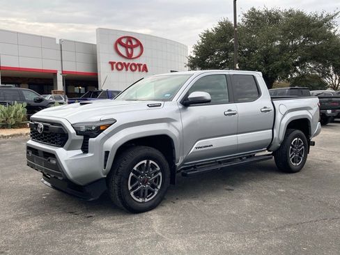 Used 2024 Toyota Tacoma TRD Sport image 1