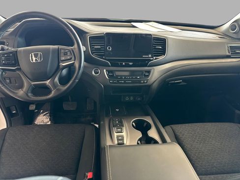 Used 2025 Honda Ridgeline Sport image 30