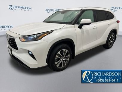 Used 2023 Toyota Highlander XLE