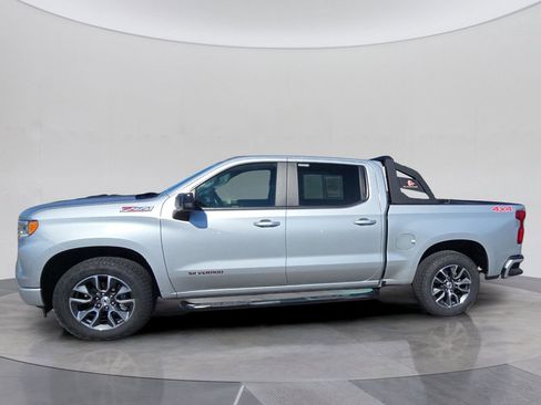 Used 2022 Chevrolet Silverado 1500 RST w/ Convenience Package II image 2