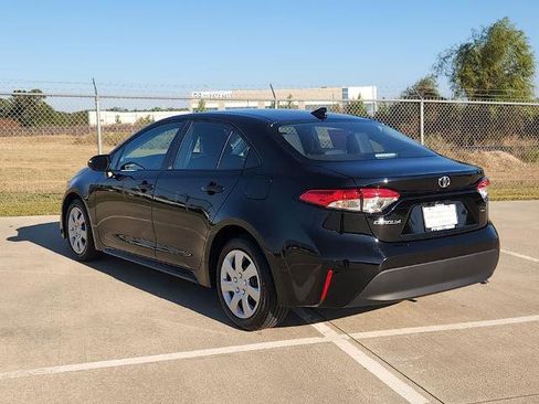Used 2025 Toyota Corolla LE image 7