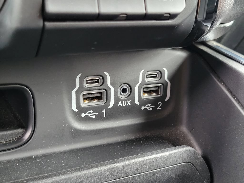 Used 2023 RAM 1500 Laramie AWD/4WD image 15