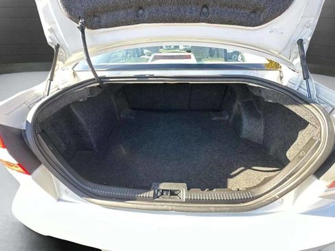 Used 2009 Lincoln MKZ image 9