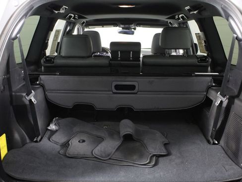 Used 2021 Lexus GX 460 Premium w/ Premium Package AWD/4WD image 17