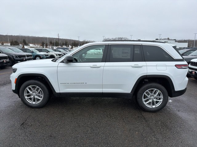 New 2026 Jeep Grand Cherokee Laredo X AWD/4WD image 6