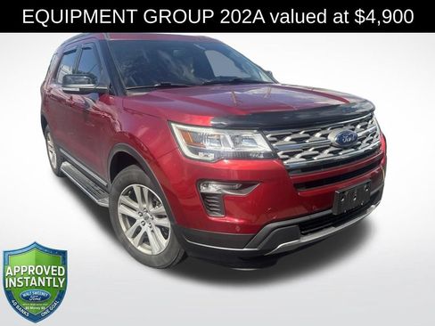 Used 2018 Ford Explorer XLT w/ Equipment Group 202A AWD/4WD image 1