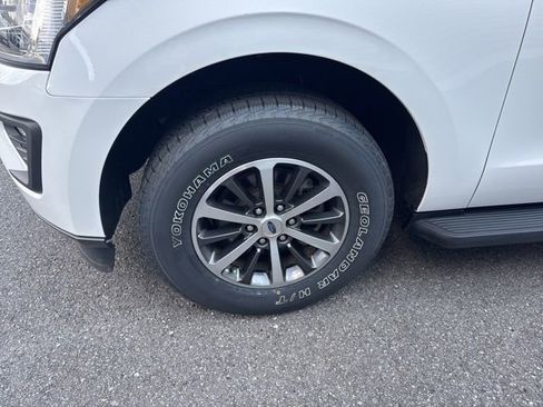 Used 2021 Ford Expedition XLT image 10