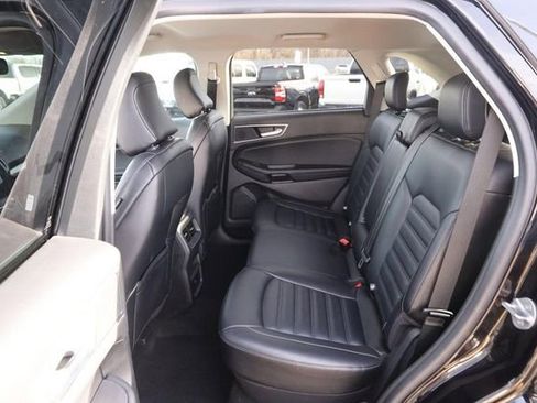 Used 2024 Ford Edge SEL image 9