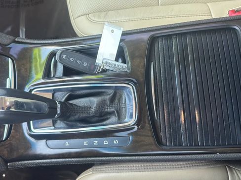Used 2014 Lincoln MKS w/ Equipment Group 101A FWD image 11