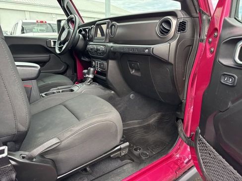 Used 2022 Jeep Wrangler Willys image 12