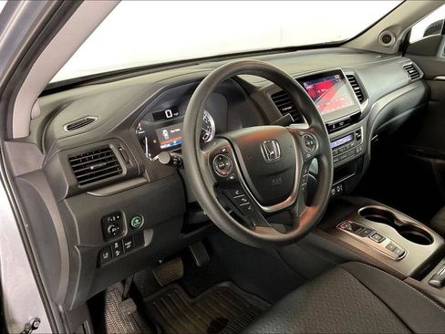 Used 2020 Honda Ridgeline Sport image 14