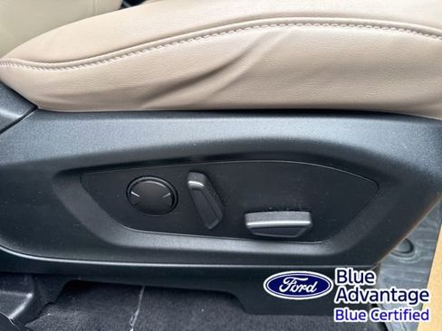 Certified 2022 Ford Explorer XLT w/ Equipment Group 202A image 34