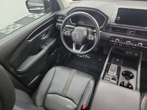 Certified 2025 Honda Pilot EX-L image 14