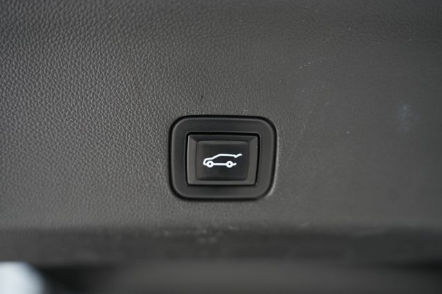 Used 2021 GMC Yukon SLT AWD/4WD image 10