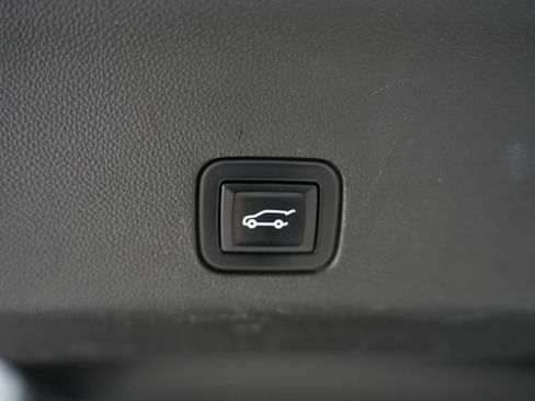Used 2021 GMC Yukon SLT AWD/4WD image 10