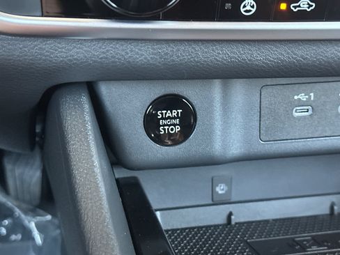 New 2026 Nissan Rogue SV AWD/4WD image 22
