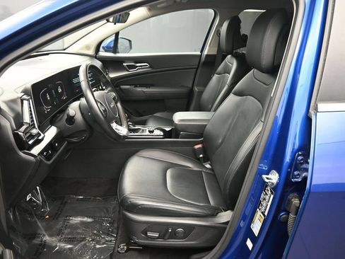 Certified 2023 Kia Sportage EX FWD image 18