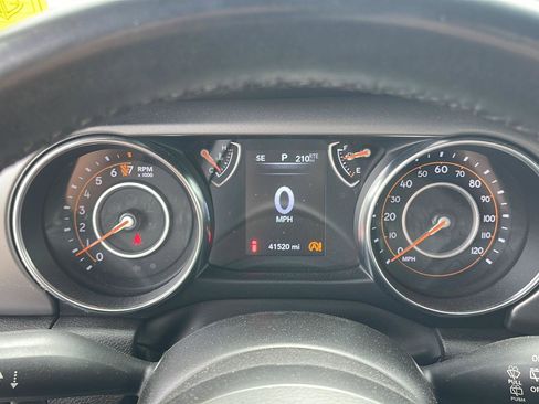 Used 2022 Jeep Wrangler Sport S image 14