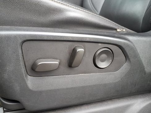 Used 2023 Chevrolet Silverado 1500 RST AWD/4WD image 3