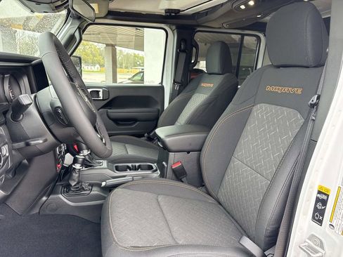 Used 2026 Jeep Gladiator Mojave image 33