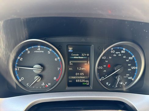 Used 2018 Toyota RAV4 XLE image 8