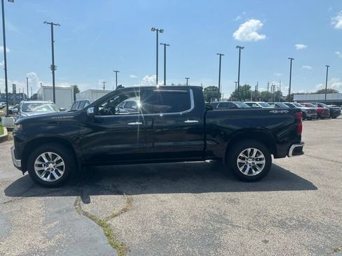 Used 2020 Chevrolet Silverado 1500 LTZ w/ LTZ Premium Package AWD/4WD image 6
