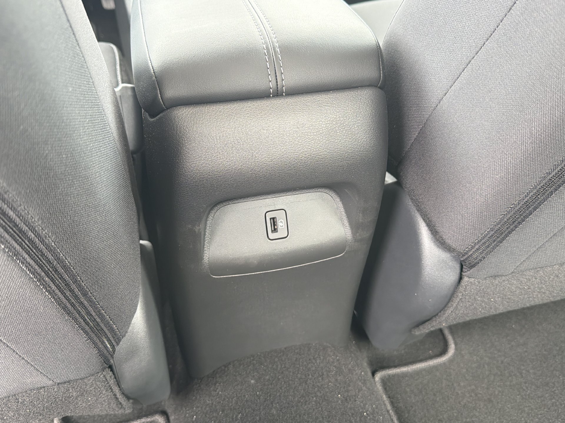 Used 2025 Nissan Sentra SV w/ Trunk Package FWD image 17