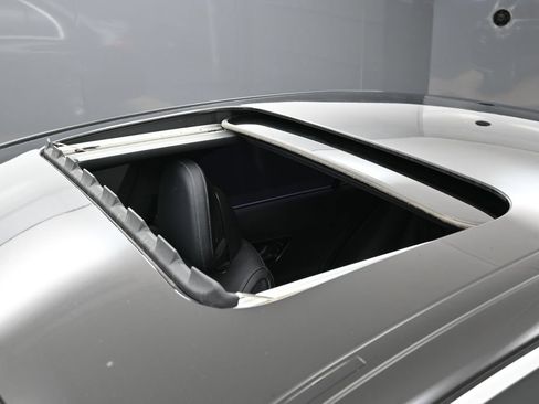 Used 2024 Mercedes-Benz C 300 Sedan image 10