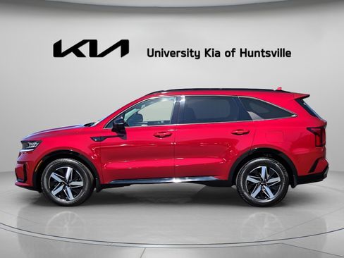 Used 2022 Kia Sorento EX w/ Panoramic Sunroof Package image 4