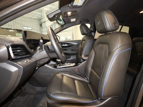 Certified 2024 Buick Envista Sport Touring w/ Convenience I Package FWD image 22