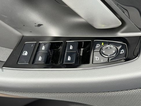 New 2026 BMW 530i w/ Convenience Package image 16