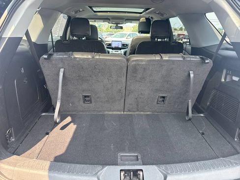 Used 2023 Ford Explorer XLT w/ Equipment Group 202A AWD/4WD image 22