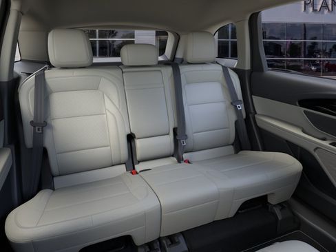 New 2026 Lincoln Nautilus Premier w/ Jet Appearance Package AWD/4WD image 11
