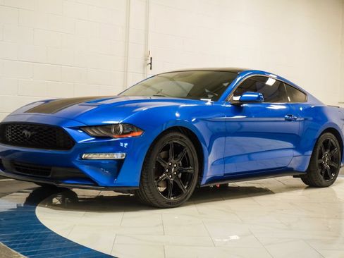 Used 2019 Ford Mustang Coupe w/ Ford Safe & Smart Package RWD image 4