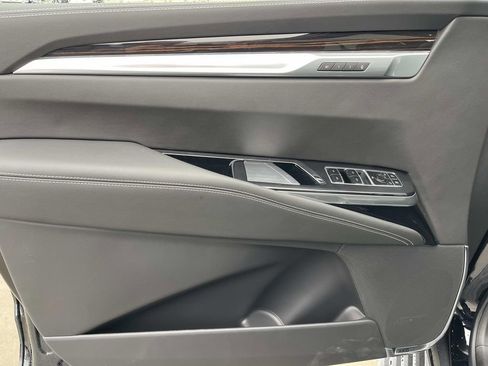 New 2026 Cadillac Escalade Luxury w/ Touring Package image 22