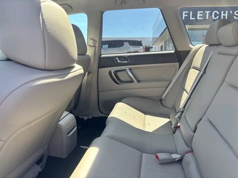 Used 2009 Subaru Outback 2.5i Limited AWD/4WD image 9