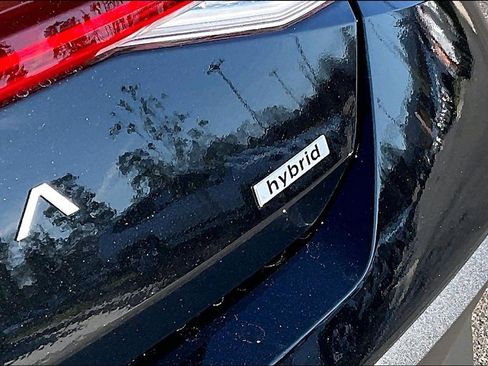 New 2025 Hyundai Elantra SEL w/ Cargo Package image 9