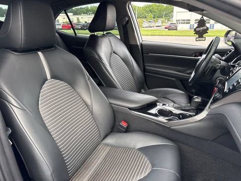 Used 2020 Toyota Camry SE AWD/4WD image 13